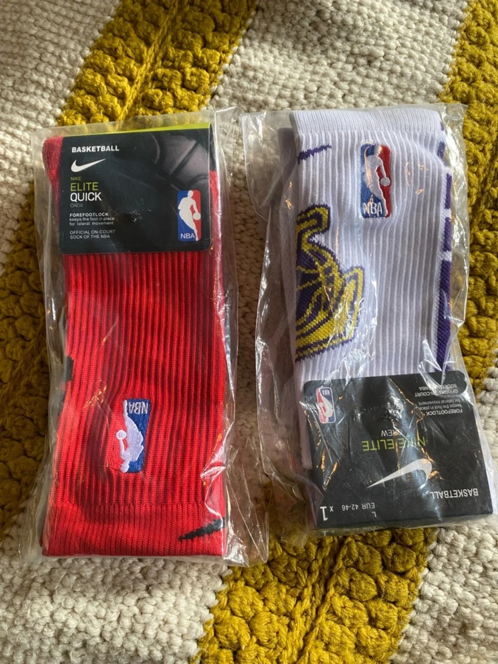 🆕 Two pairs Nike Elite NBA Athletic Socks Large